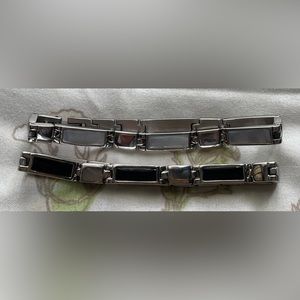 Set of Two Stainless Steel Bracelets - Mother of Pearl and Onyx
